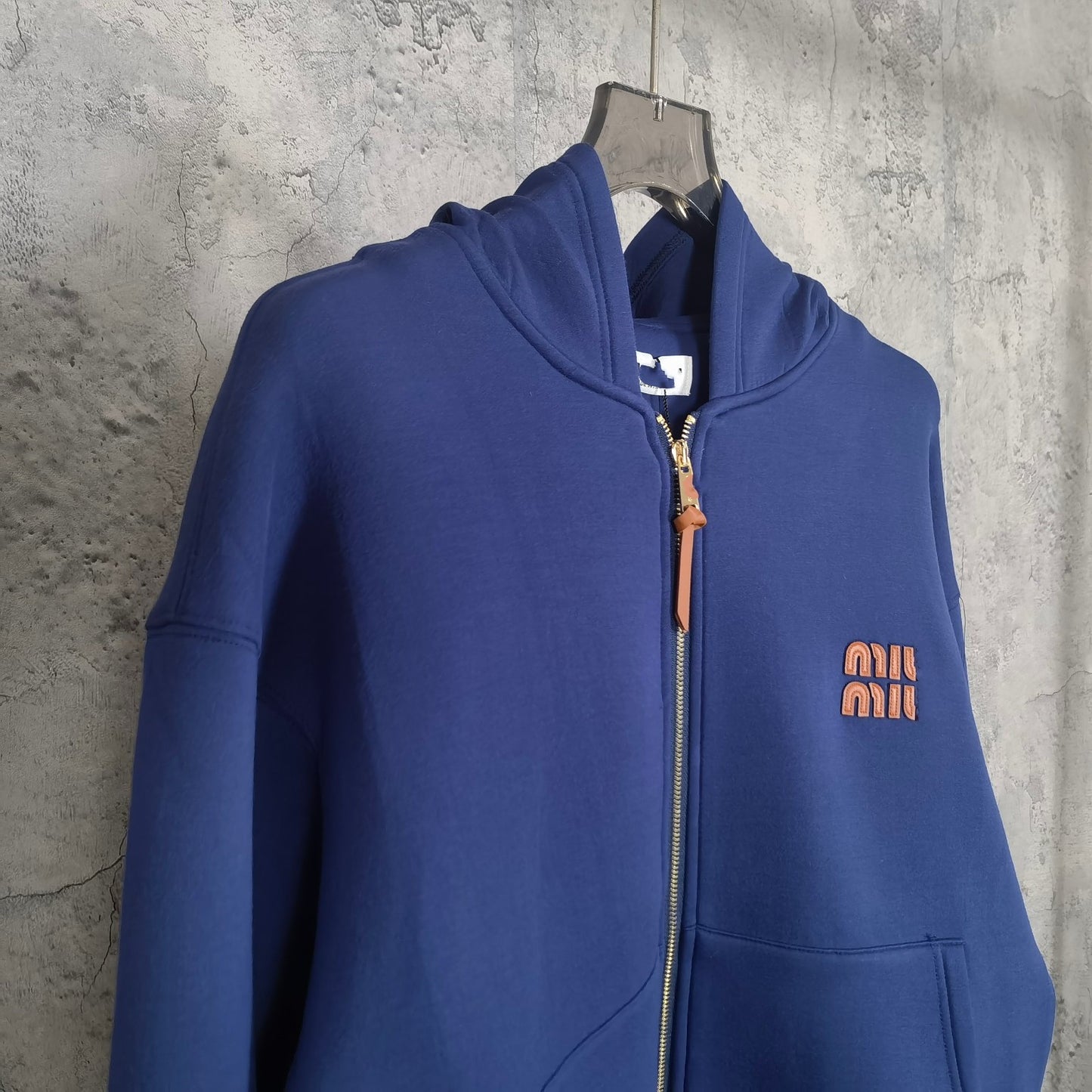 MIUMIUファッションパーカー おしゃれクールカジュアル 男女長袖上着   SY0156