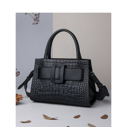 Genuine leather women's bag Crocodile pattern handle bag Shoulder bag Fashion Commuter cowhide handbag that goes with anything. Bag