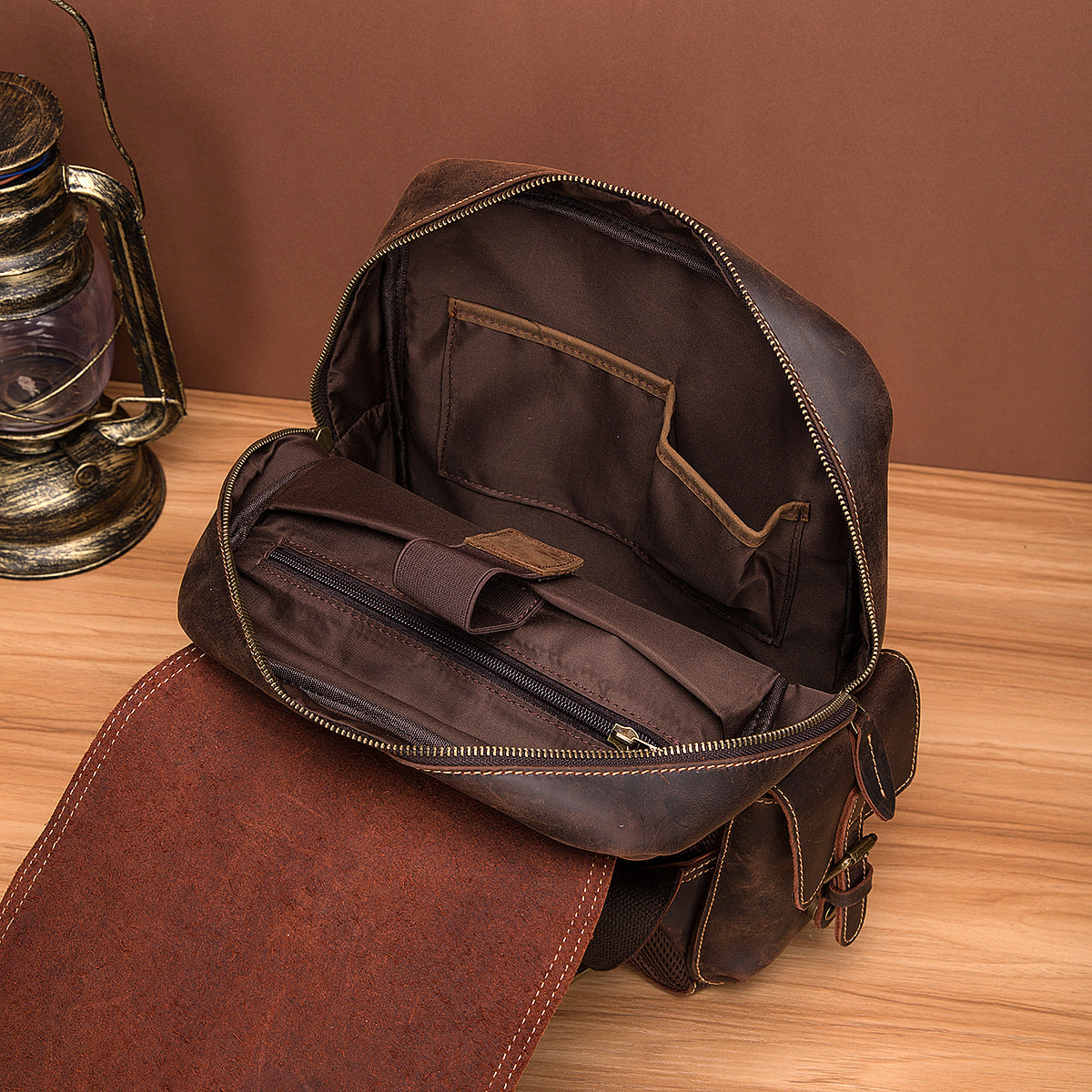 Men's Rucksack Genuine Cowhide Leather Retro Large Capacity Computer Bag for Men 