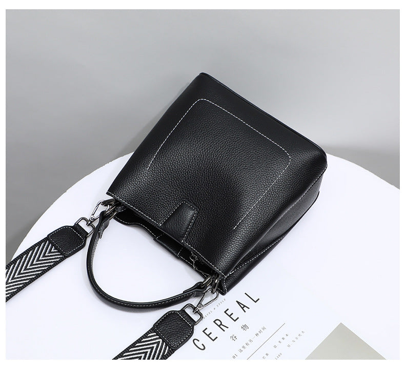 Genuine leather fashion bucket bag handbag simple crossbody bag broadband trend shoulder bag.Pochette