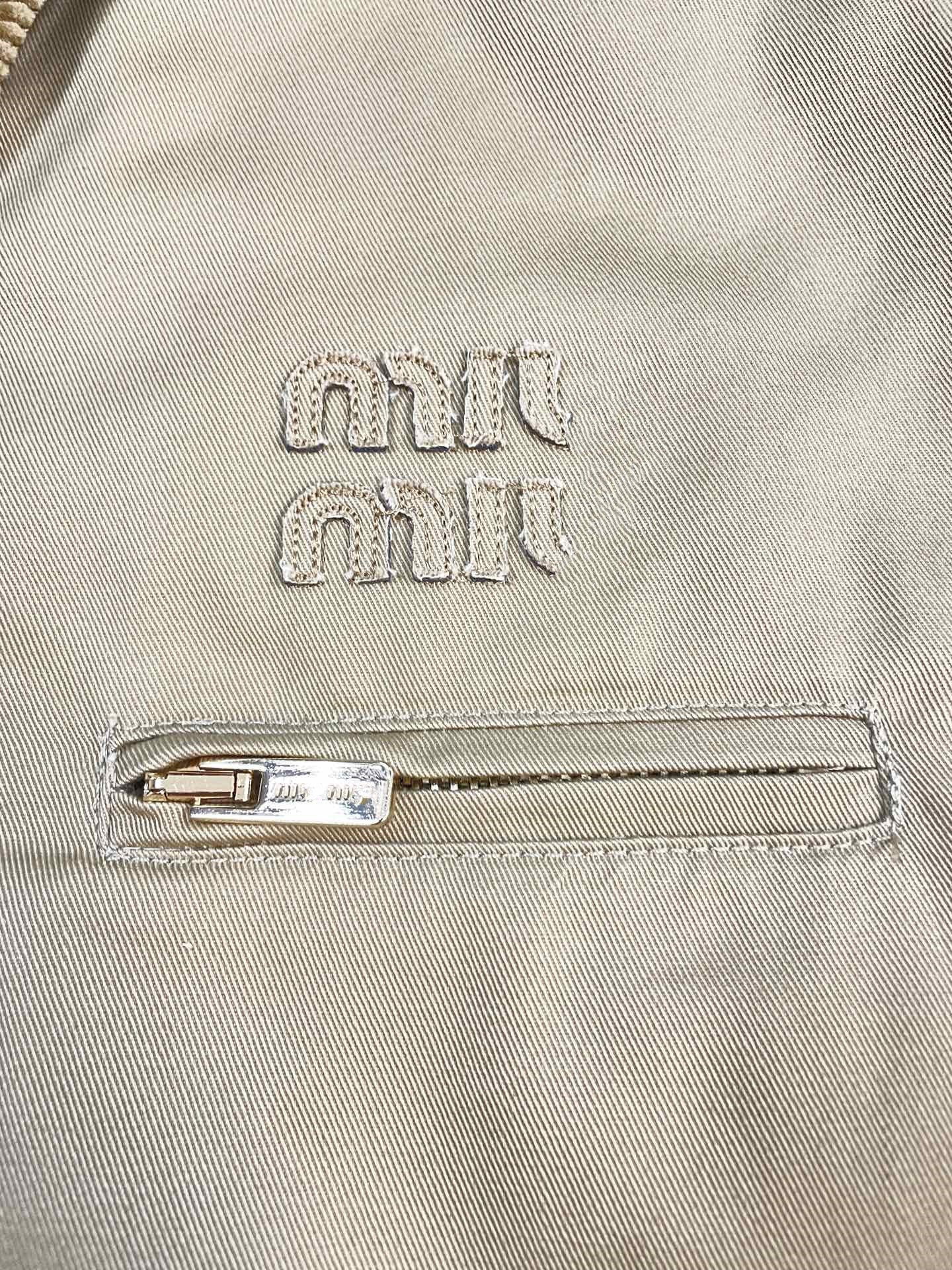 MIUMIU長袖クールカジュアル  おしゃれ上着  コートSY0543