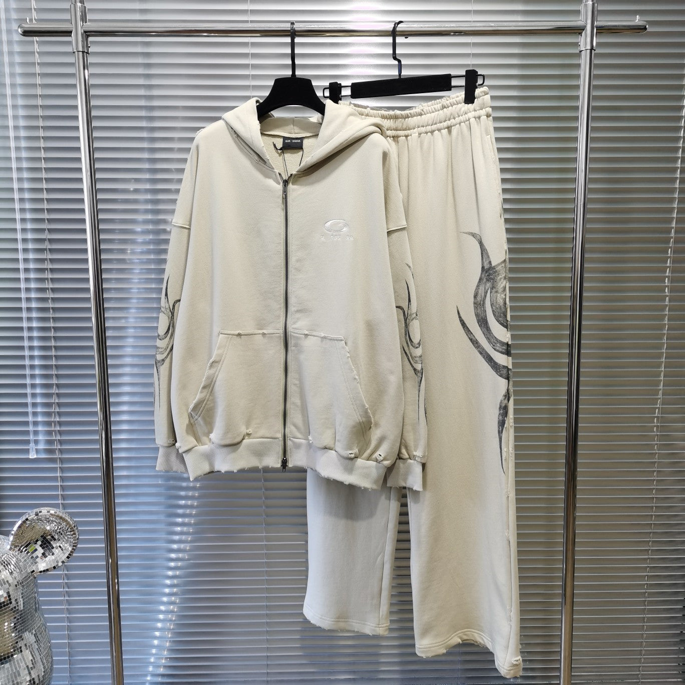 BLファッション長袖運動セット クールカジュアル  おしゃれ上着 ズボン セット  SY0338