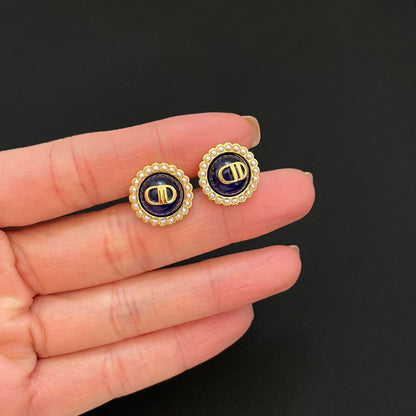 Pearl earrings women's fashion simple earrings that go with anything 