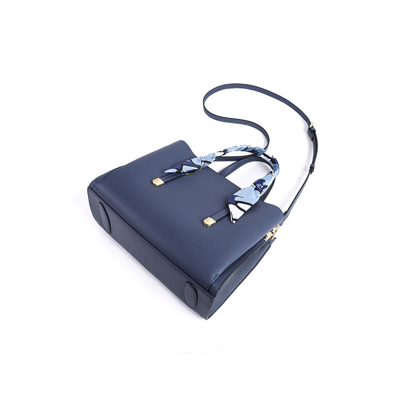 Women's Handbag Luxury Genuine Leather Shoulder Bag Fashion Elegant Temperament Handbag that goes with anything. Bag