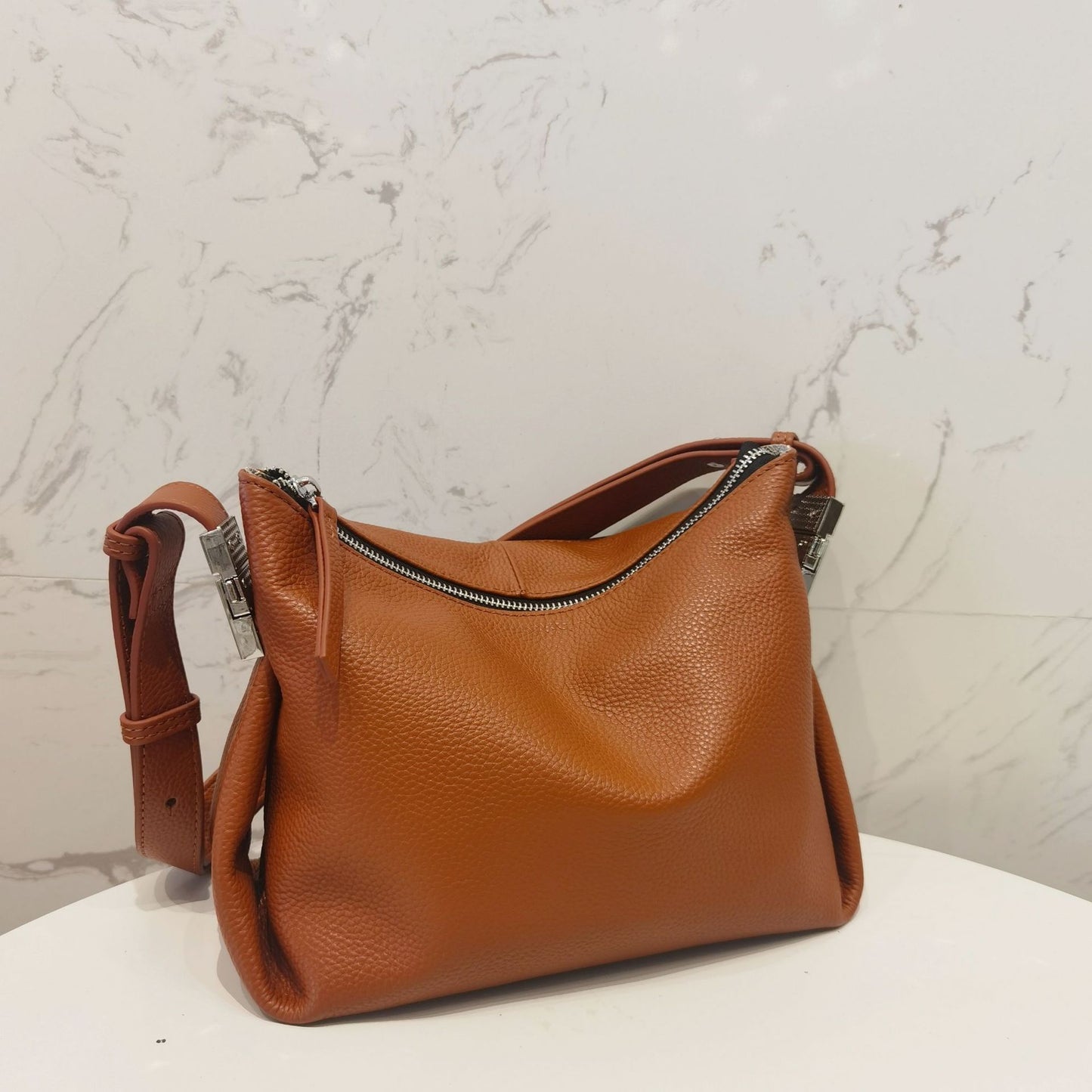 Genuine leather women's bag soft large capacity bag simple atmospheric shoulder bag fashionable shoulder bag