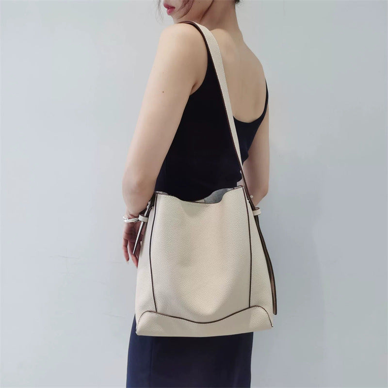 Genuine leather ladies large capacity one shoulder explosive bucket bag one shoulder simple commuting tote bag