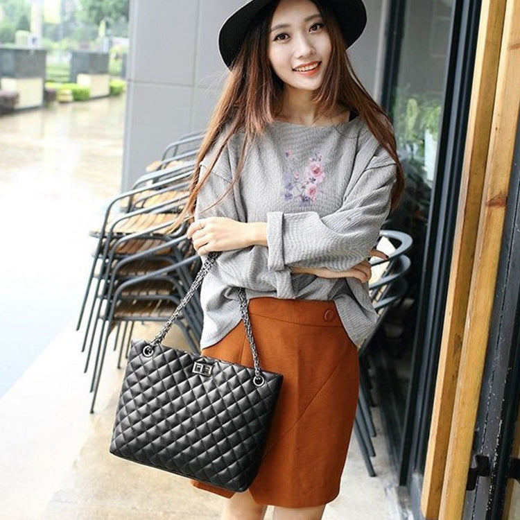 Large Capacity Women's Bag Crossbody Bag Shoulder Tote Bag Chain Bag Cowhide