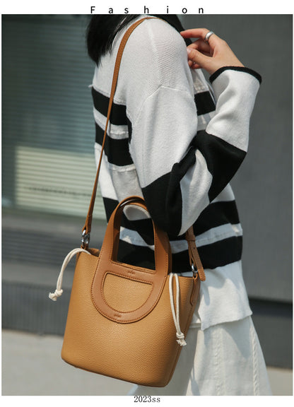 Genuine leather ladies bag large capacity diagonal shoulder bag cowhide commuter one shoulder tote bag