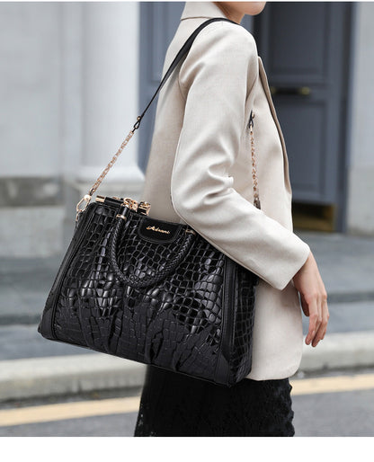 Genuine leather women's bag large capacity chain bag fashion shoulder bag temperament commuting handbag that goes with anything.bag