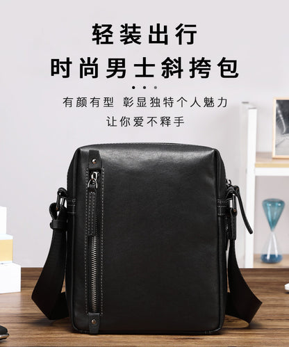 Men's Shoulder Bag Sports Bag Made of Genuine Cowhide Leather Casual Crossbody Bag for Men 