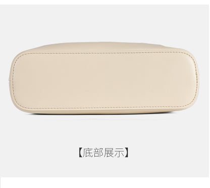 Genuine leather women's bag A stylish clip bag with a shoulder bag that goes with anything