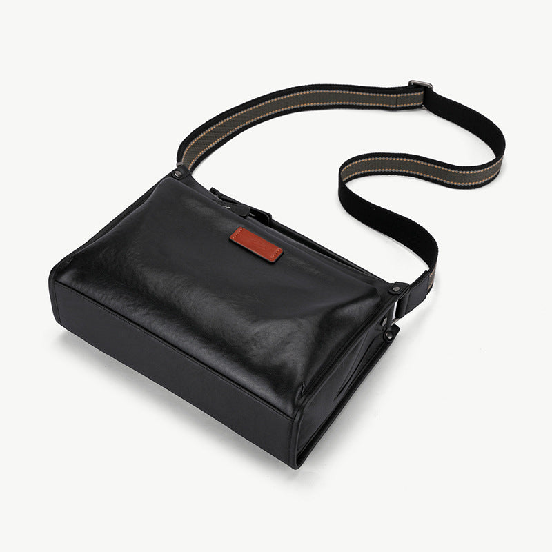 Men's Shoulder Bag Cowhide Genuine Leather Fashion Casual Commuting Crossbody Bag for Men 